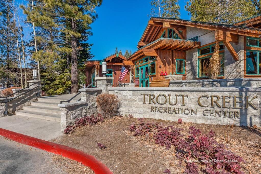 טראקי 3Br Tahoe Donner Cabin With Hoa Perks Like Pools Hot-Tub Minutes To Trails Lake Golf מראה חיצוני תמונה