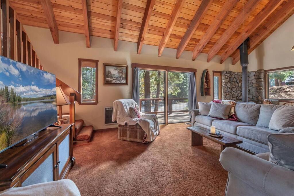 טראקי 3Br Tahoe Donner Cabin With Hoa Perks Like Pools Hot-Tub Minutes To Trails Lake Golf מראה חיצוני תמונה
