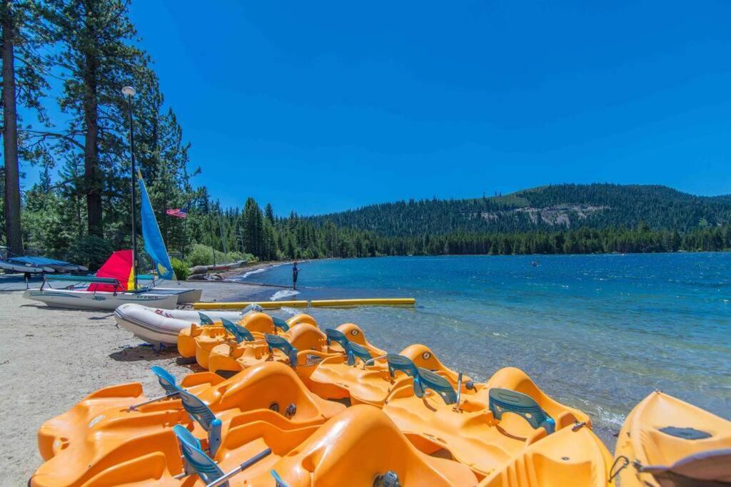 טראקי 3Br Tahoe Donner Cabin With Hoa Perks Like Pools Hot-Tub Minutes To Trails Lake Golf מראה חיצוני תמונה