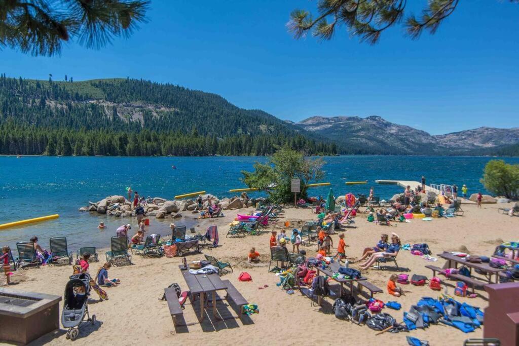 טראקי 3Br Tahoe Donner Cabin With Hoa Perks Like Pools Hot-Tub Minutes To Trails Lake Golf מראה חיצוני תמונה